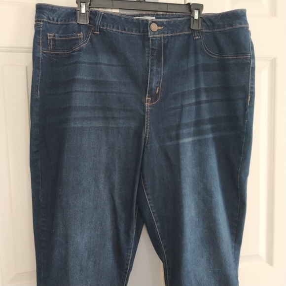Refuge Dark Wash Straight Leg Jeans 22 - Picture 3 of 12